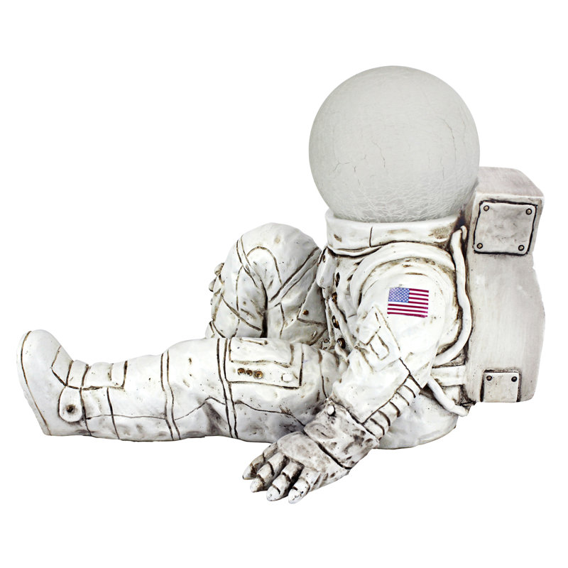 Sculpture astronaute éclairée