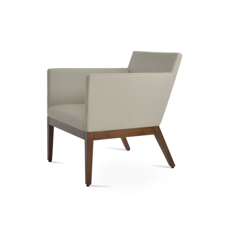 Fauteuil en bois Harpout, Similicuir gris pâle