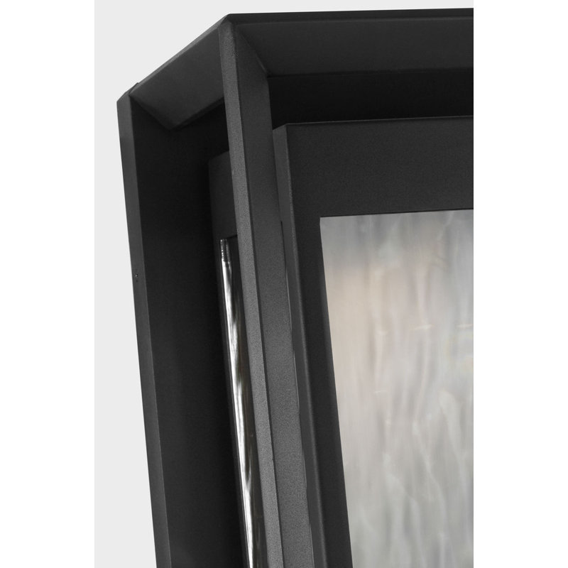 Urbandale Grande Wall Lantern, Textured Black