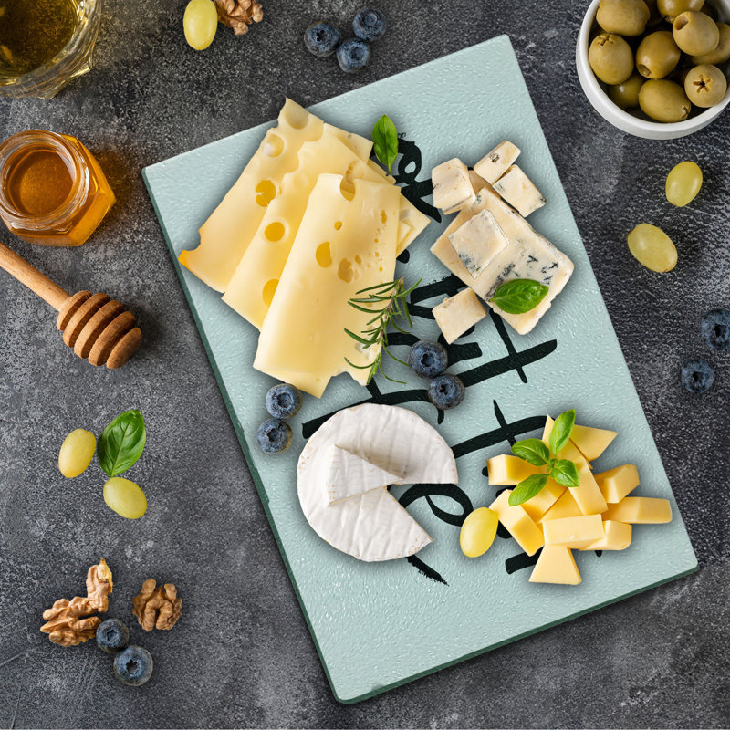 Première planche à découper en verre East Urban Home