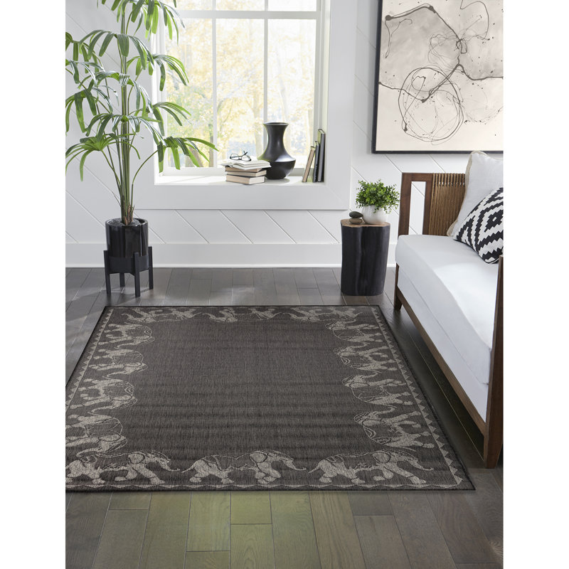 Tapis intérieur / extérieur Humberto Marching Elephants, Rectangle 4 pi 10 po x 7 pi 6 po