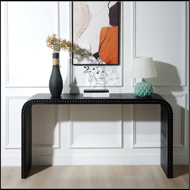 Élégante console en bois noir avec motif de cascade incurvée et perles en bois fabriquées à la main pour les entrées modernes