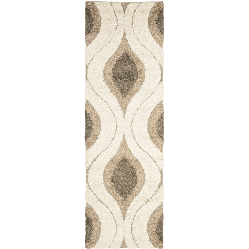 Tapis crème à motif géométrique Bryer, Tapis de couloir 2 pi 3 po x 19 pi