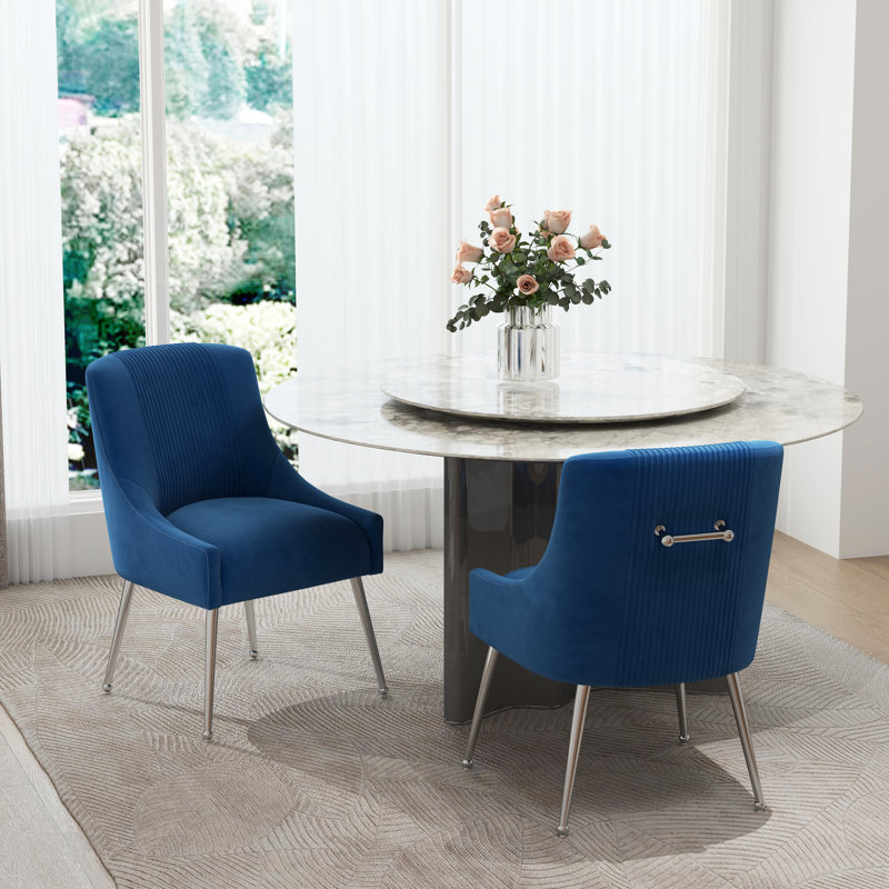 Chaise d'appoint rembourrée en velours Farr avec pieds argentés Farr, Marine