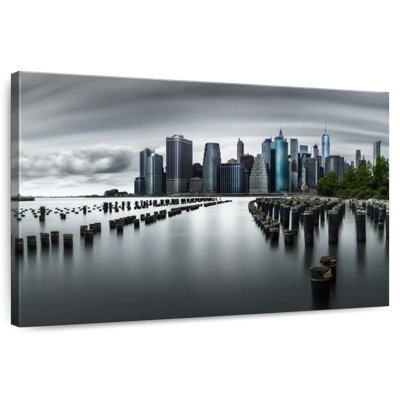 Nicci Sunless Manhattan