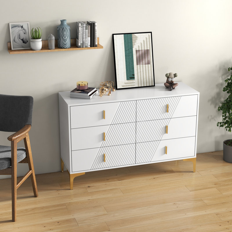 Prissila Accent Chest