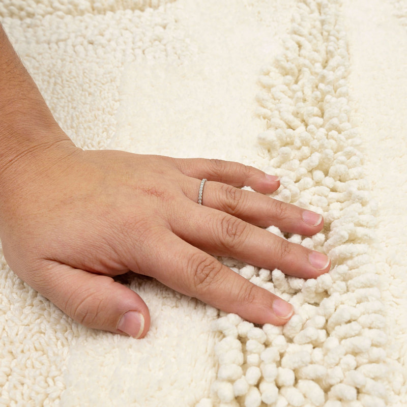 Laverne High/Low Stain/Fade Resistant Non-Slip Machine Washable Bath Mat, 17" W x 24" L, Parchment