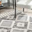 Tapis à motif géométrique gris Warthen-56025672