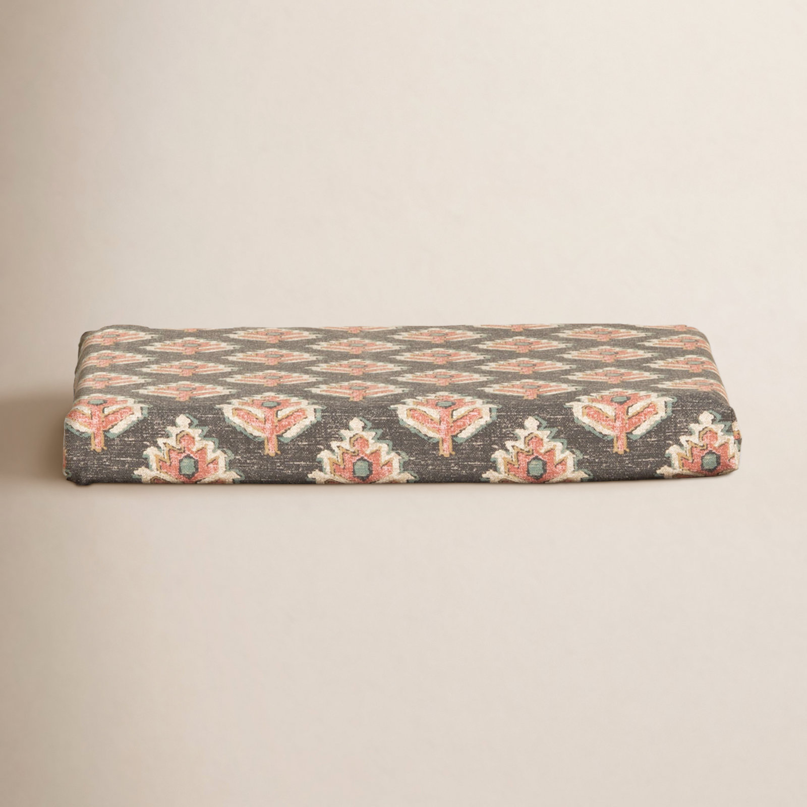 Caigan 17" Chair Pad