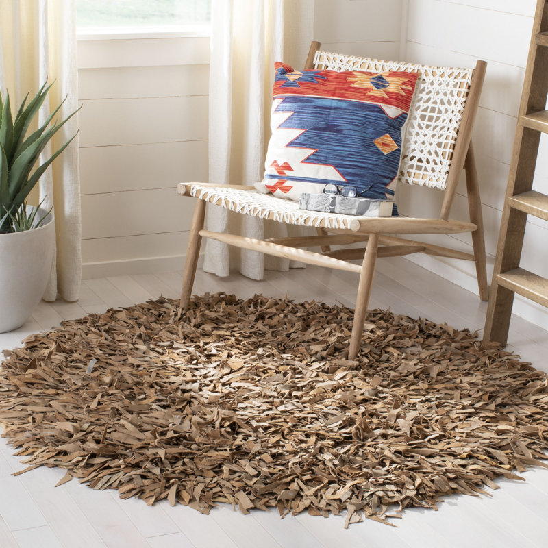 Arik Handwoven Leather/Cotton Solid Color Rug in Light Gold, Round 5'