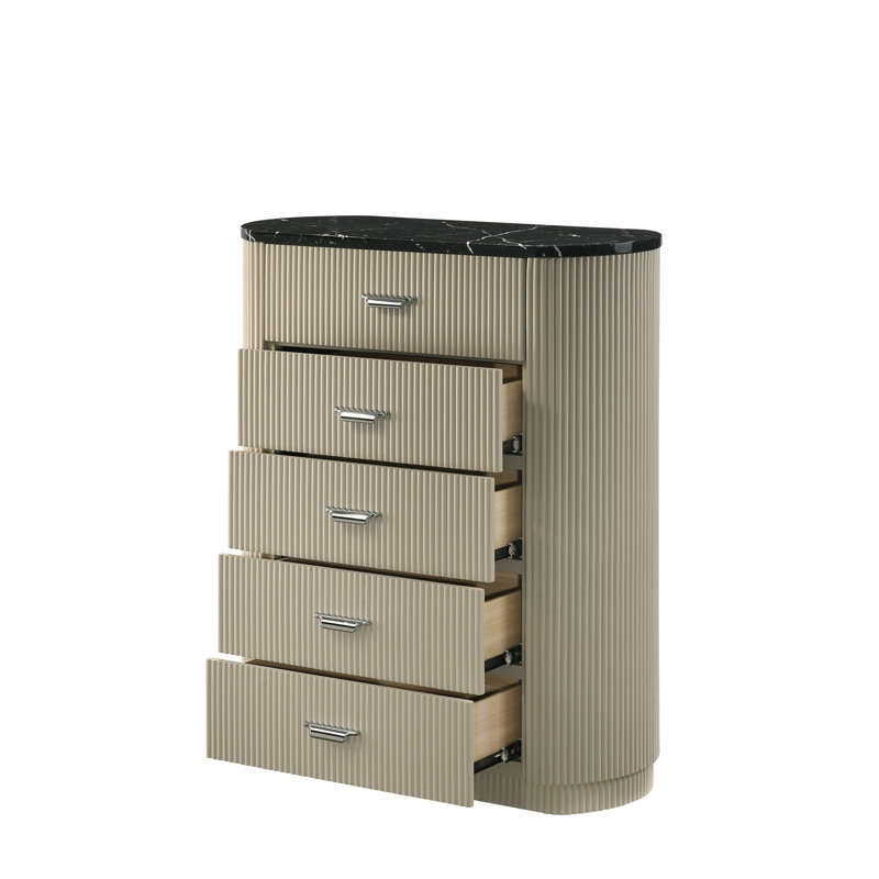 Commode beige Travonte avec surface en marbre noir