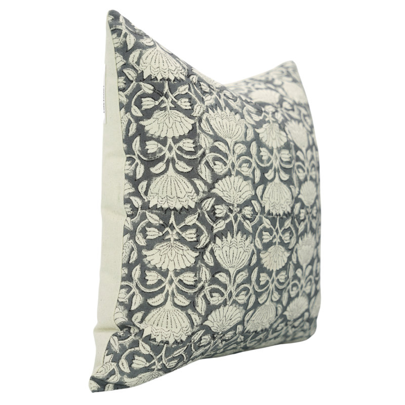 Coussin décoratif en coton gris Boho, Carré, 24 po x 24 po