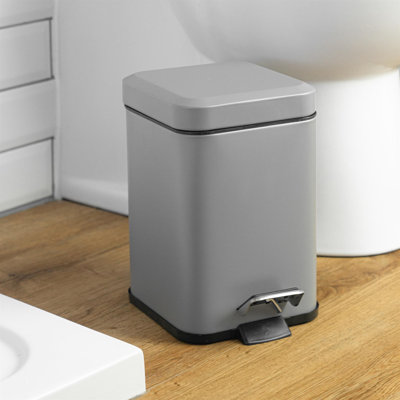 Harbour Housewares 3L Square Bathroom Pedal Bins