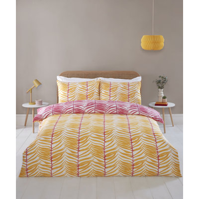 TROPICAL TRAILS Microfiber / Polyester Floral Duvet Cover Set with Pillowcases