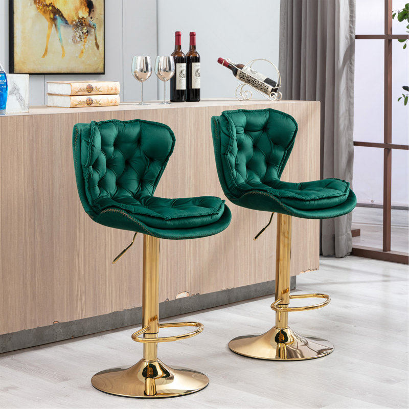 Ensemble de 2 tabourets de bar, avec repose-pieds chromé et base pivotante à hauteur réglable en velours mécanique + tabouret de bar simple Golden Leg - vert