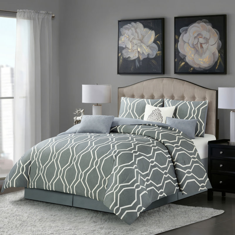 Gray Geometric Microfiber Queen Comforter Set
