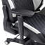 PC et chaise de course-332124719