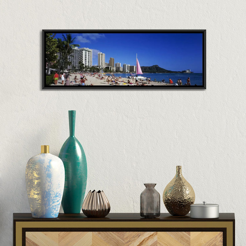 Plage panoramique de Waikiki, île d'Oahu, reproduction de photo sur toile, H 12 po x l 36 po x P 1,5 po, Cadre noir