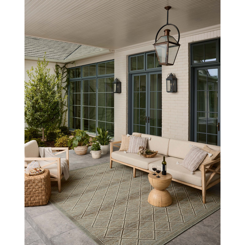Loloi Saylor Stone / Ivory Indoor/Outdoor Area Rug, Rectangle 5' x 7'7"