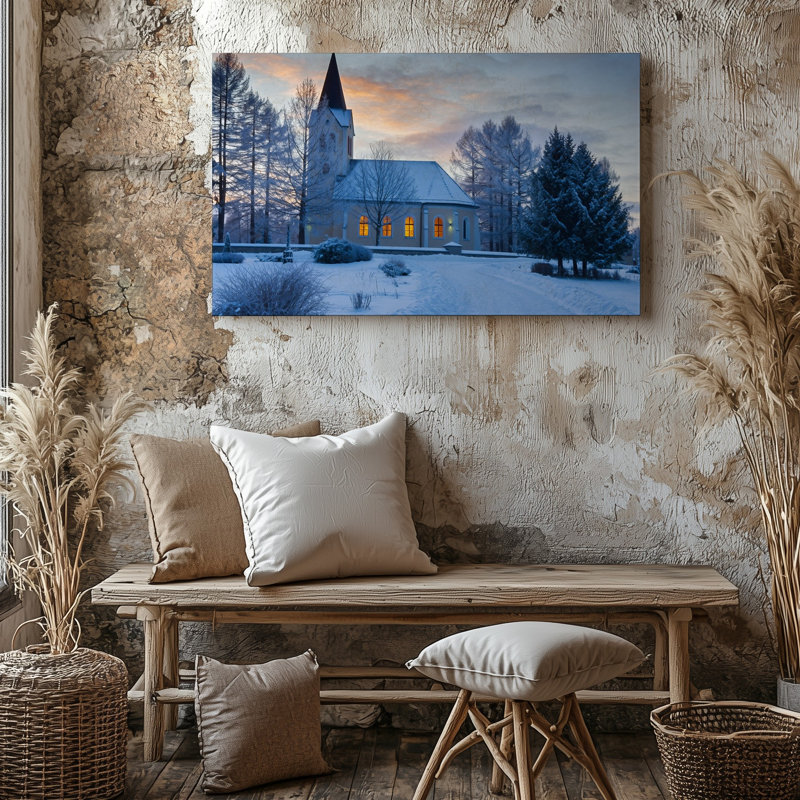 Toile, une pittoresque église recouverte de neige se tient sereinement en hiver, paysage d'art mural entouré de grands arbres dénudés sur toile blanche
