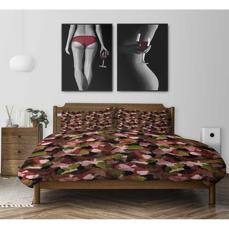 Channel Abstract Comforter, Queen Comforter + 2 Standard Pillowcases