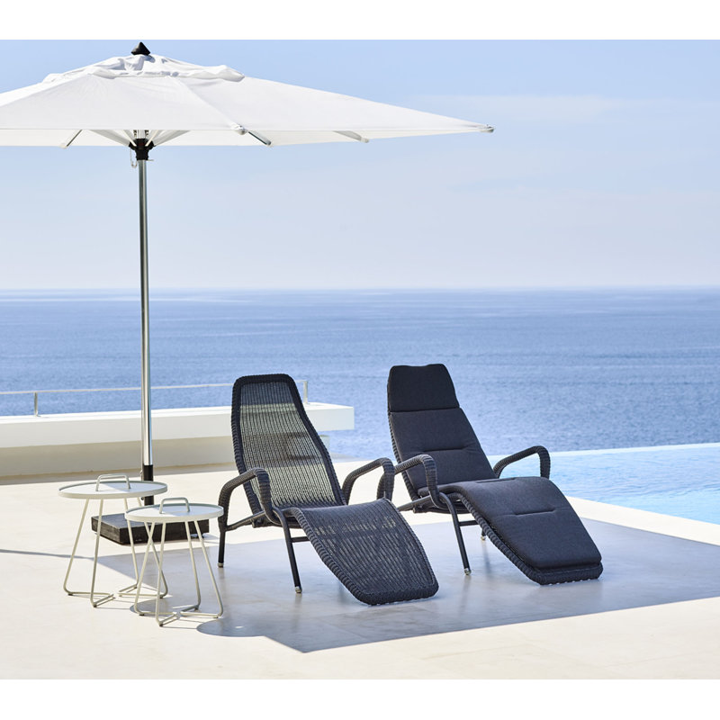 On-the-Move Outdoor Round Side Table, 17.4", White