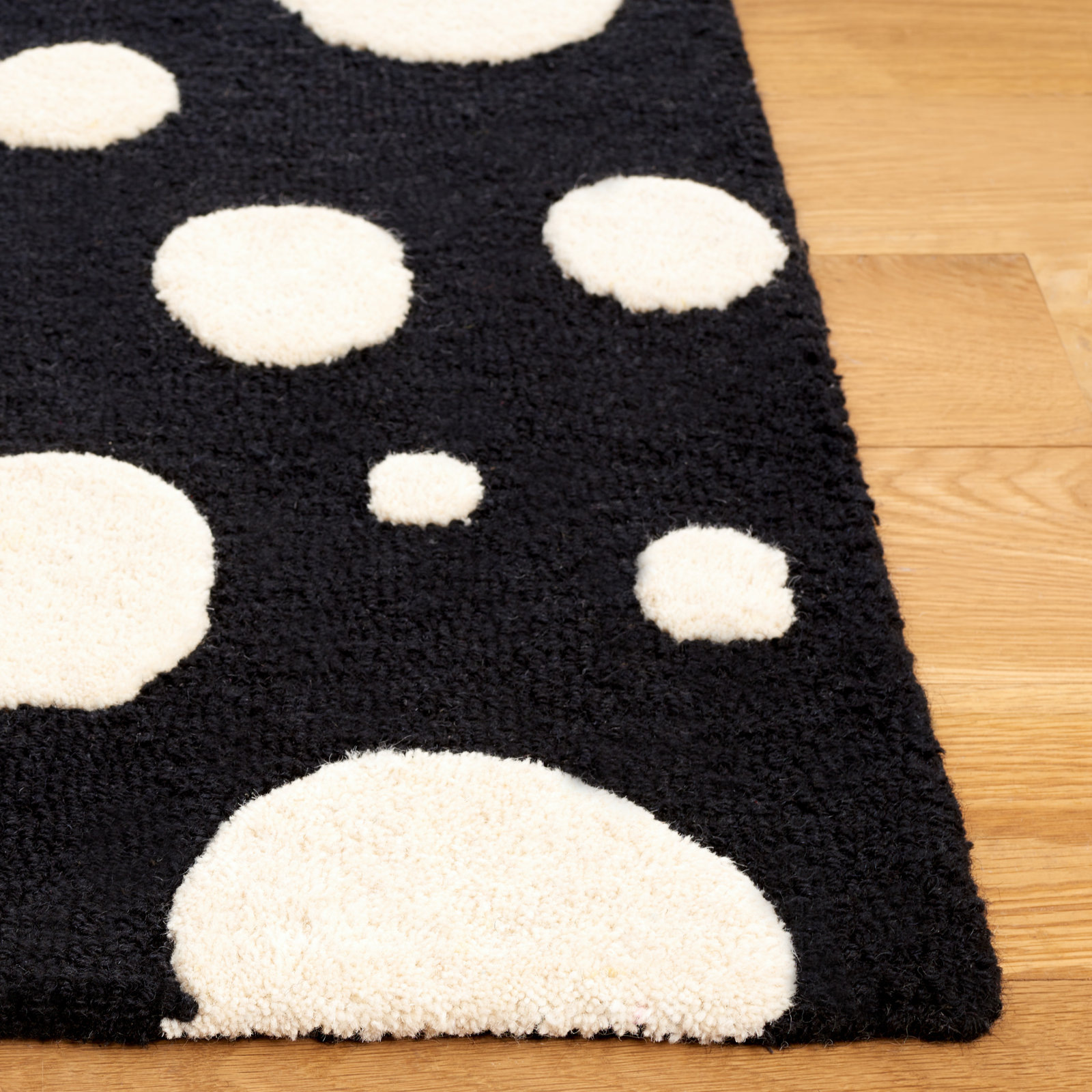 Kavika Black Ivory Hand-Woven Rug, Rectangle 6' x 9'