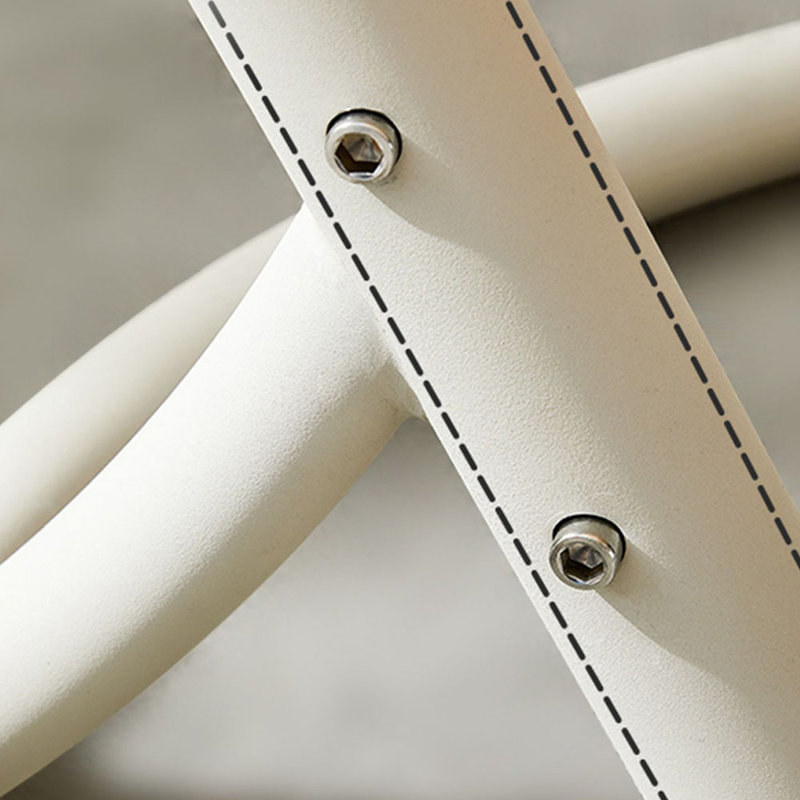 Chaise longue suspendue avec support