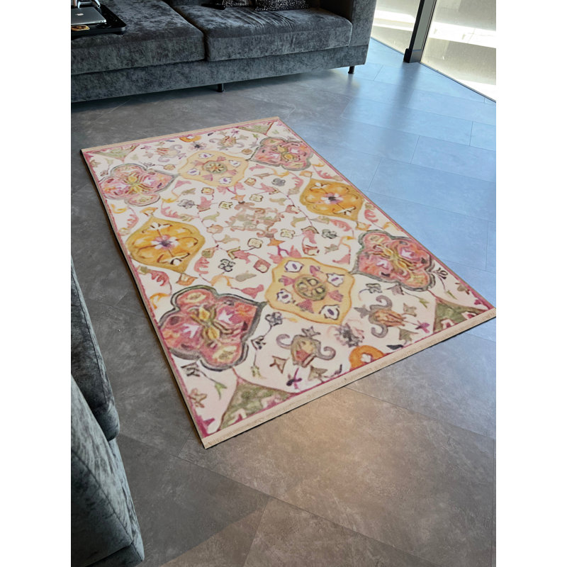 Tapis décoratif à motif traditionnel rose et beige, Rectangle 4 pi 11,06 po x 7 pi 6,55 po