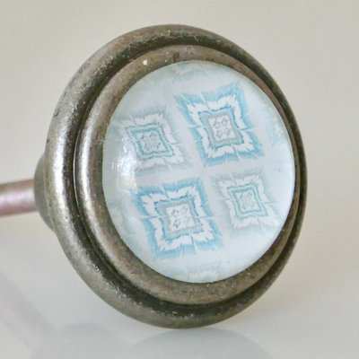 Bouton français pastel au fini argenté Metro (ensemble de 4) 