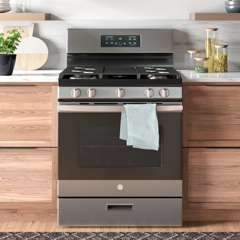 GE Appliances 30" 5 cu ft. Freestanding Gas Range with Griddle, Stainless Steel