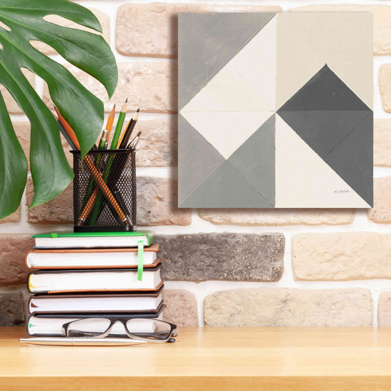 «Triangles IV Neutral Crop» par Mike Schick, estampe numérique sur toile, H 12 po x l 12 po x P 0,75 po