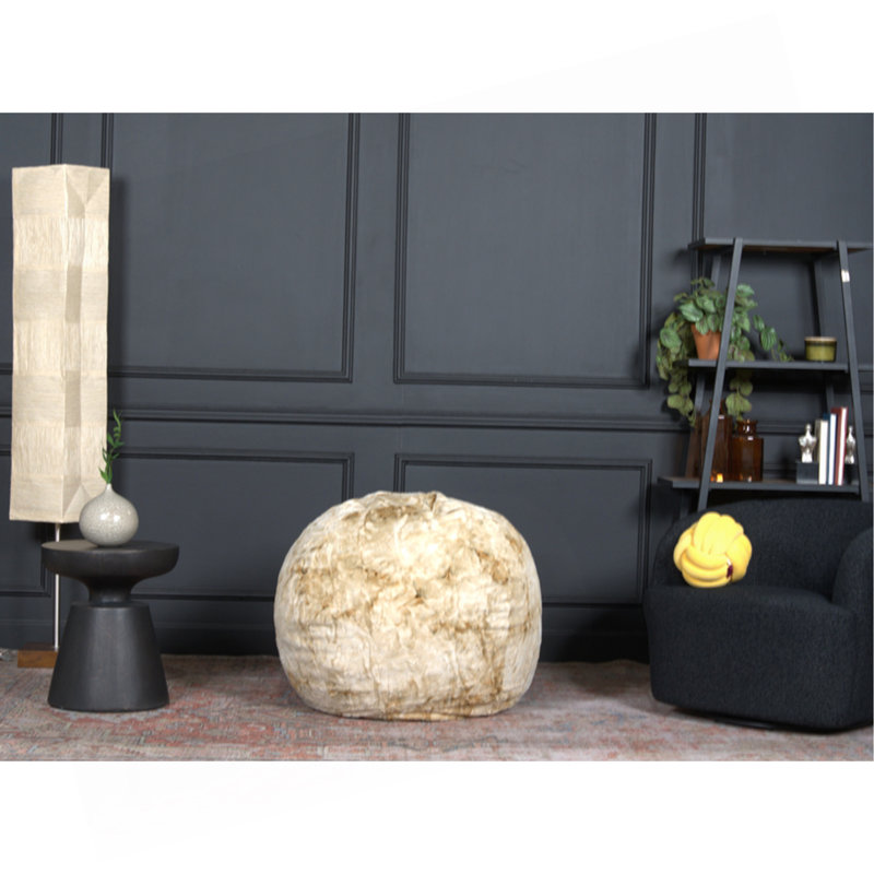 Confortable fauteuil à billes à poils longs avec design polyvalent pour la détente