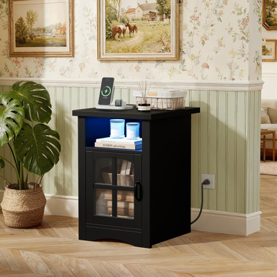 Table de chevet Farmhouse avec DEL à changement de couleur et charge rapide de 20 W, table de chevet à porte en verre avec tablette ouverte, table de chevet pour chambre à coucher ou salon