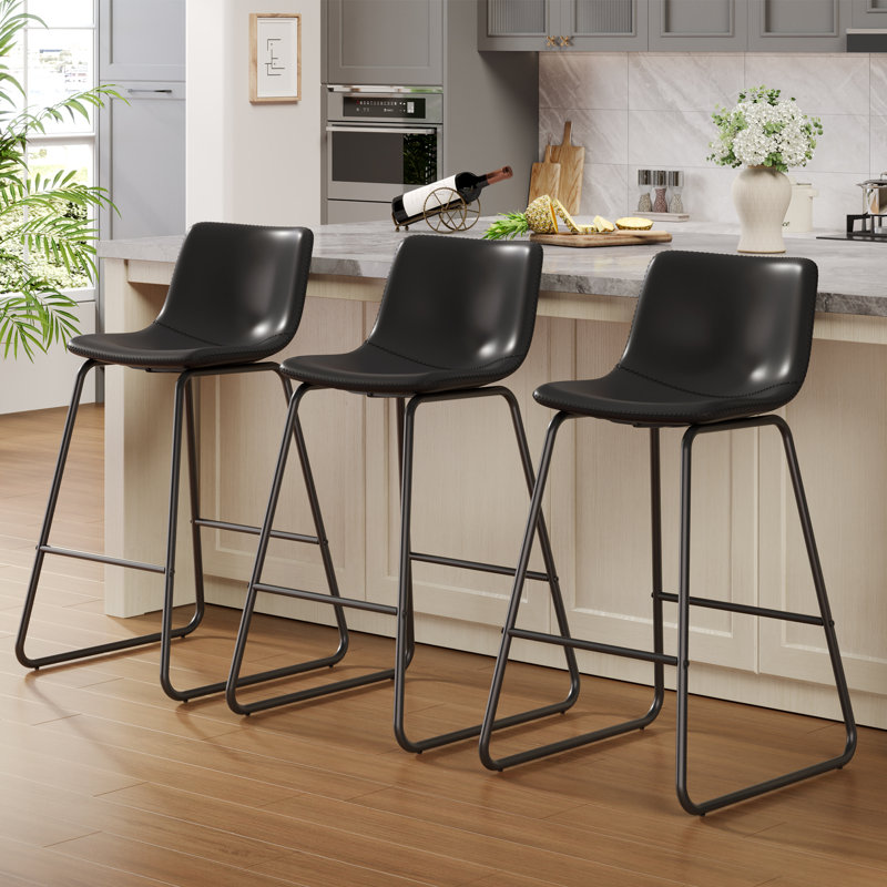 Tabouret de bar et de comptoir revêtu de cuir 26 po Emira avec cadre en métal (ensemble de 3), 3, Noir