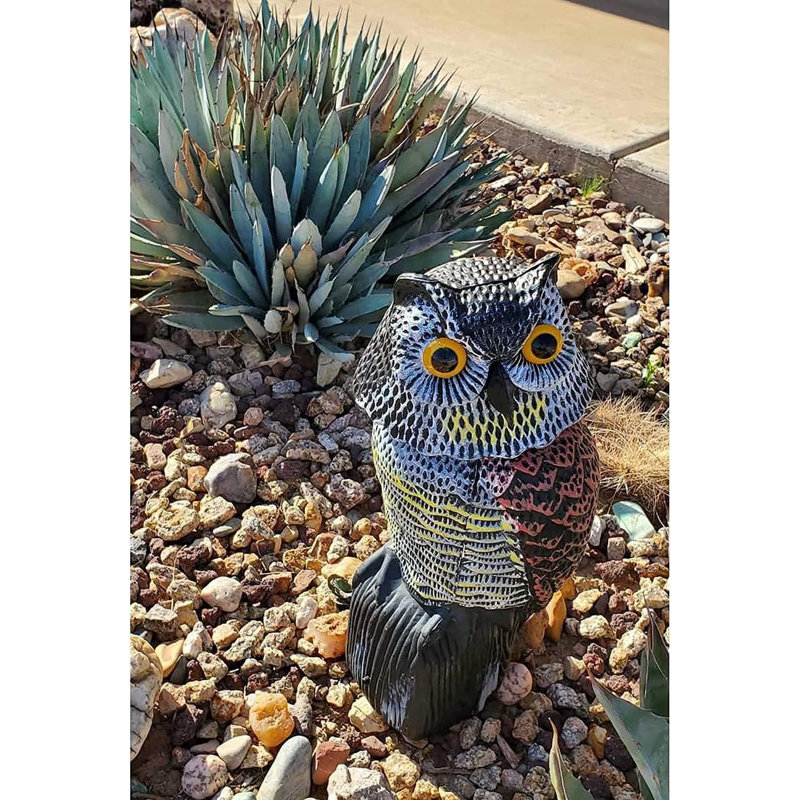 Dashuri Plastic Garden Statue