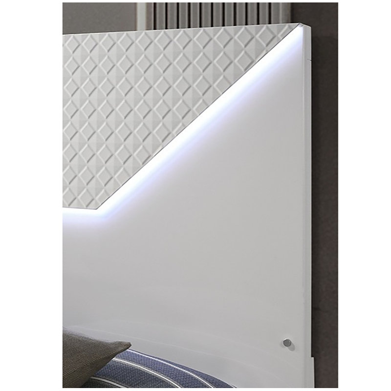 Nusayr Panel Bed, Grand