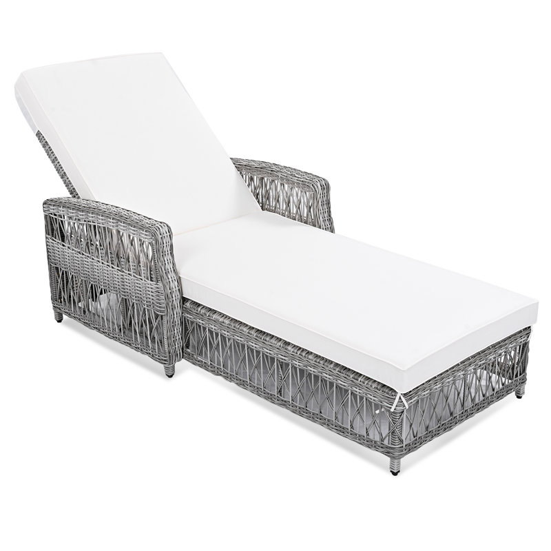 Chaise longue réglable près de la piscine, osier en PE avec coussin gris, dossier à 4 positions, structure en fer, simple