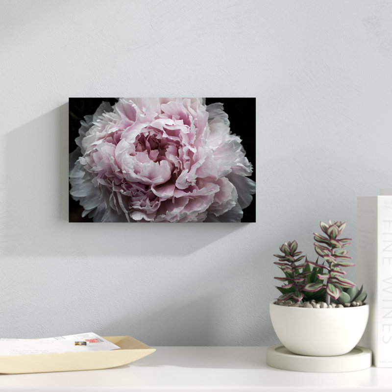 «Pink Peony Passion I» par Irena Orlov - photographie sur toile tendue, H 8 po x l 12 po, Non, Toile tendue