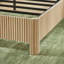 Grand lit plateforme en bois-286794685