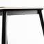 Table de salle à manger moderne rectangulaire de 1,4 m avec base en métal unique pour la cuisine et les autres pièces, plateau de table en céramique frittée blanche, coin chauffant, rayé et arrondi, pieds en or noir, look minimaliste, rapide-1064064649