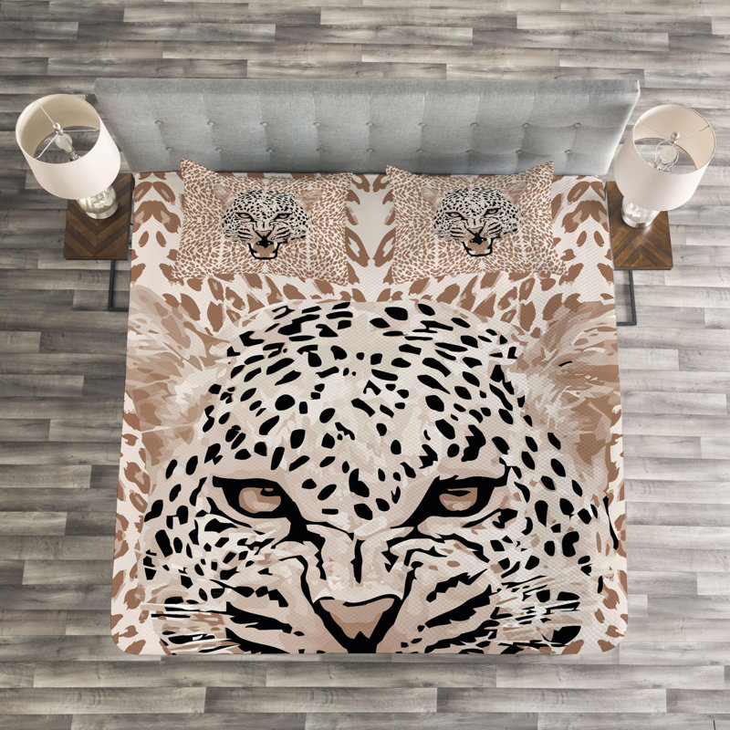 Eclectic Polyester Animal Print Coverlet, Queen Coverlet + 2 Shams