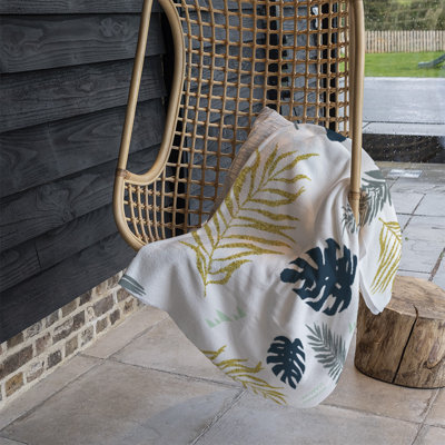 Puente Quilted Throw Blanket