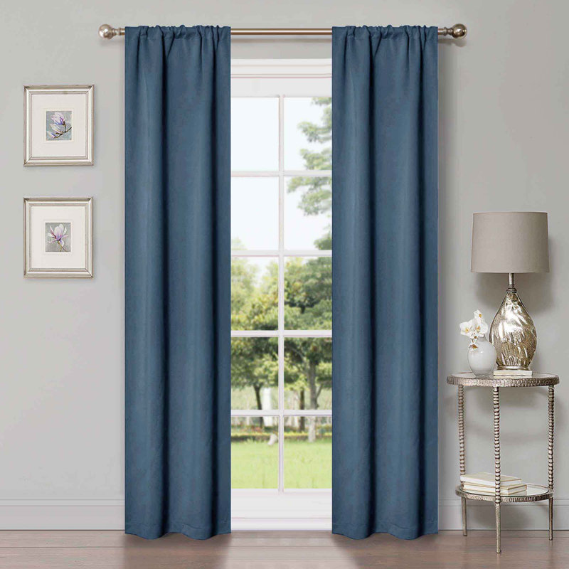 Paire de rideaux obscurcissant avec passe-tringle Moriah Millendon, Denim Blue, 26" W x 84" L