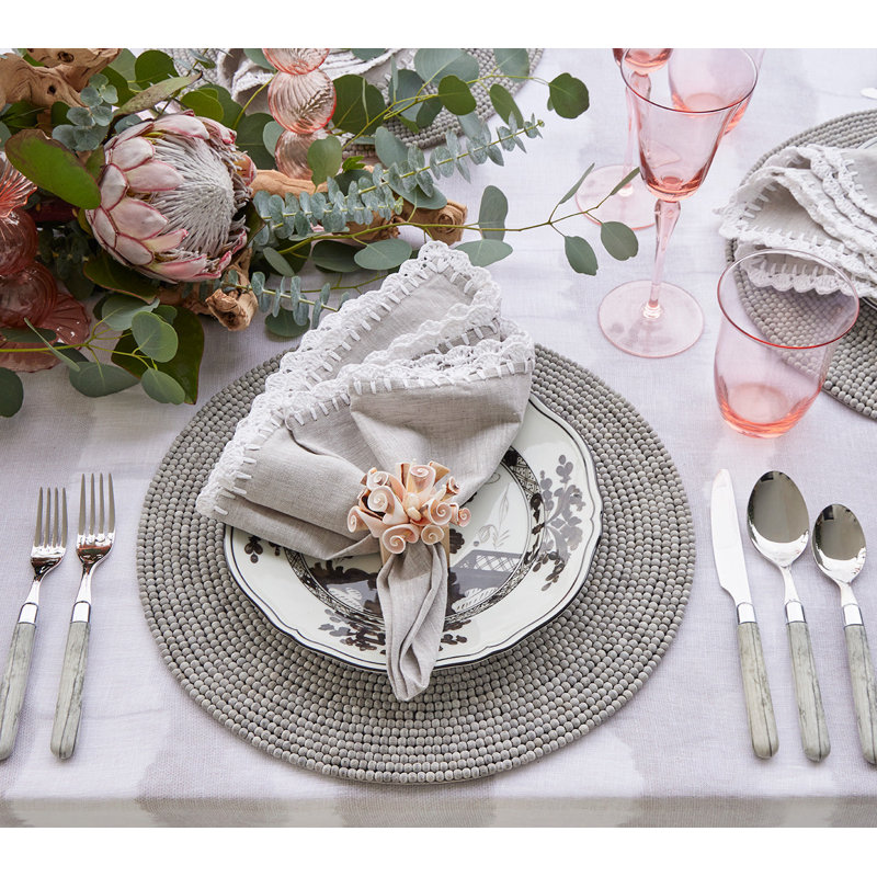 Shell Edge Napkin, Gray/White