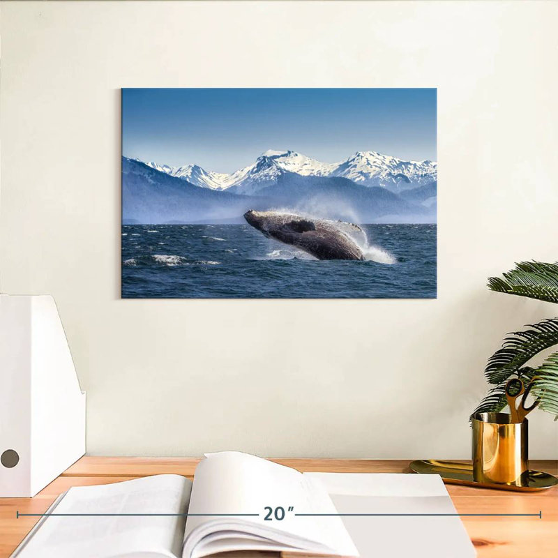 Brampt Humpback Whale Backflip, 8" H x 12" W