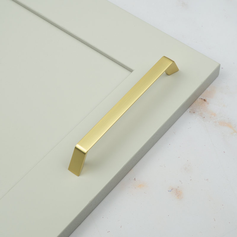 Brushed Brass Handles & Coordinating Knobs, 160mm Handle