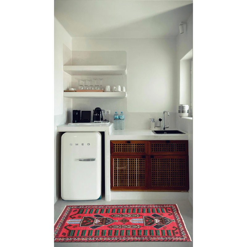 Teimani Red Rug 3'0" x 4'1"