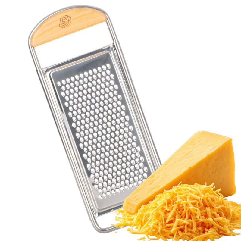Râpe à fromage à main - Râpe à nourriture plate en acier inoxydable avec poignée en cerisier - Cuisine pour râper le fromage, les épices et le zeste - Gadgets de cuisine fabriqués en Italie par Kings County Tools