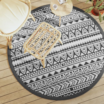 Round Allar Area Rug
